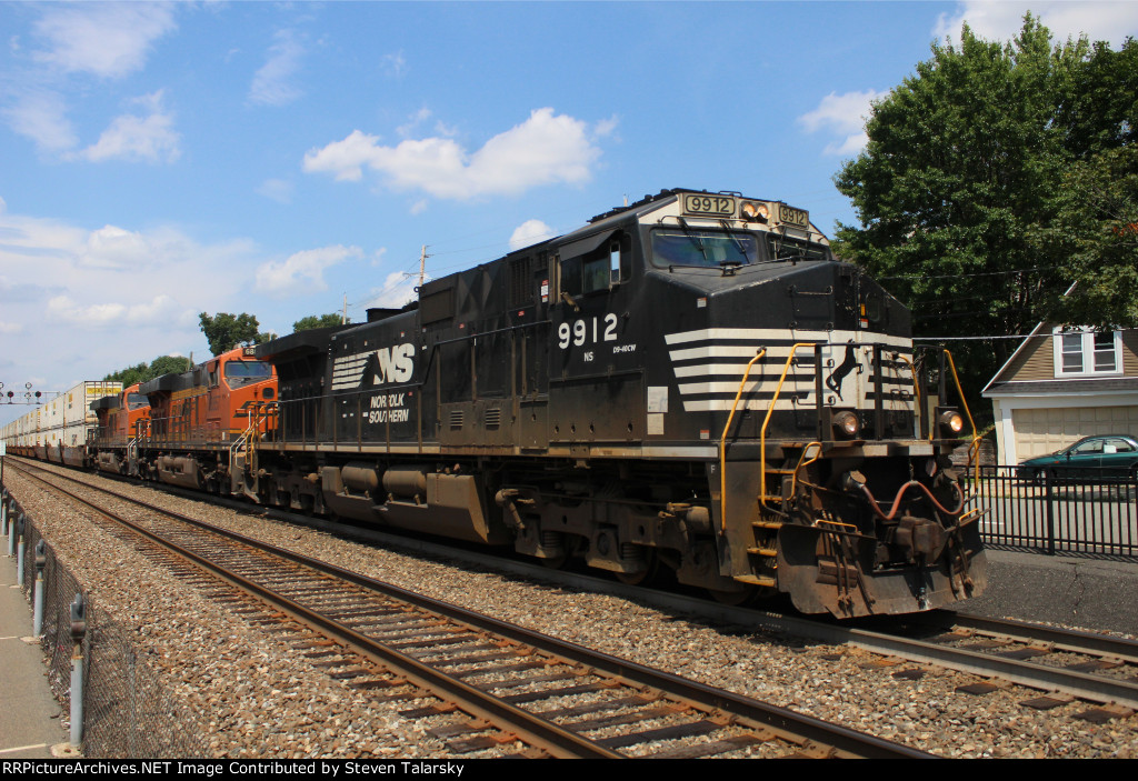 BNSF 758